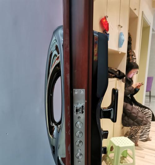 智能锁安装工的职责与技能要求（了解智能锁安装工的工作范围和必备技能，开启智能家居时代的大门）