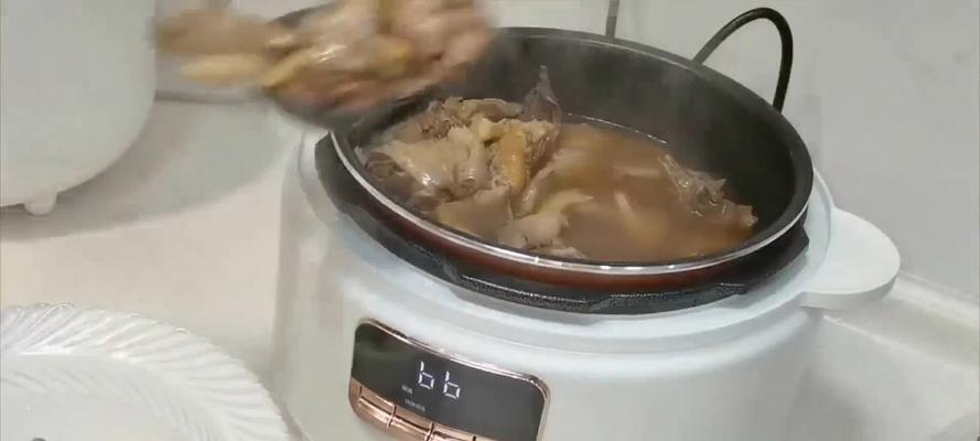 以鲜呼吸电压力锅（颠覆传统压力锅的创新科技，让美食更加便捷健康）