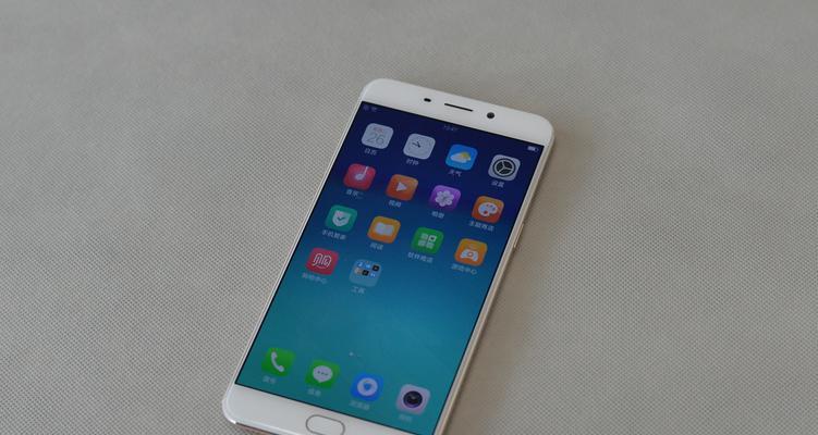 OPPO7Plus——性能强劲，拍照出色的智能手机