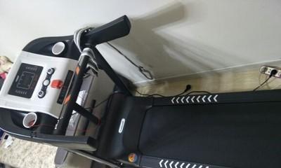 立久佳T900体验报告（一款强劲性能的电视，给你带来身临其境的视听盛宴）