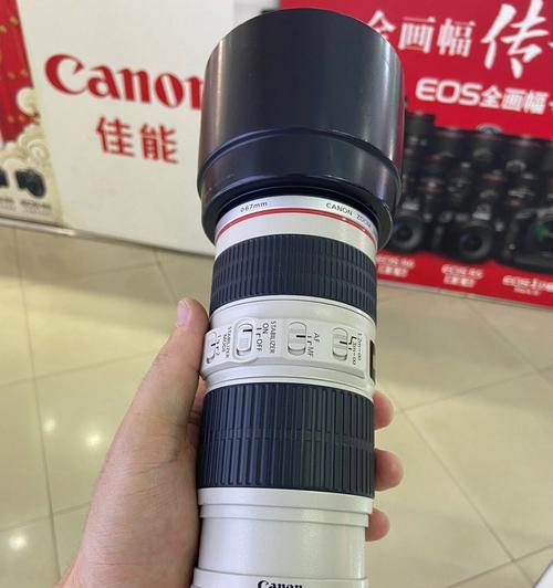 佳能镜头70-300的综合评价与使用指南（探索佳能镜头70-300的优缺点和最佳应用场景）